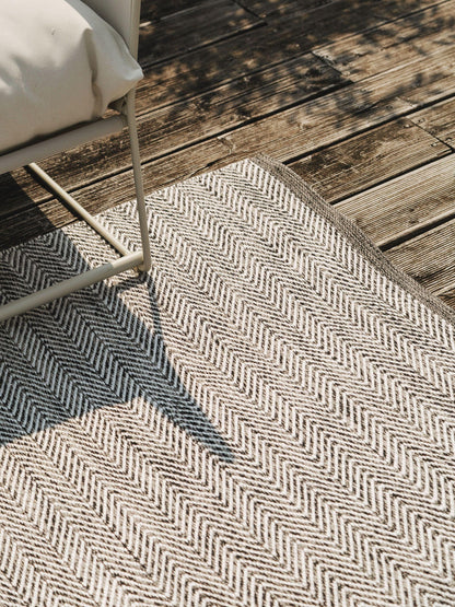 Teppich aus recyceltem Material Rio Grau